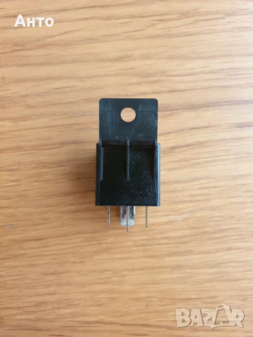 Продавам автомобилни релета 12V, 50A, 896H-1CH-S1-T 001, , снимка 5 - Друга електроника - 51206187