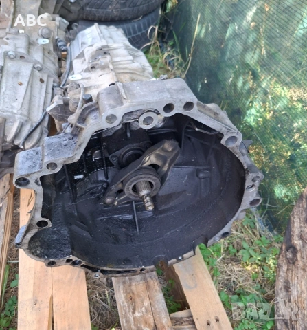 Шест степенна ръчна скоростна кутия от Audi A4 b7 , снимка 7 - Части - 49171606