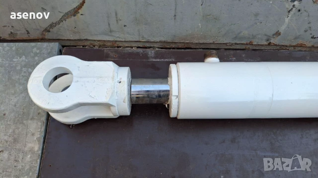 хидравличен цилиндър, снимка 2 - Резервни части за машини - 50543019