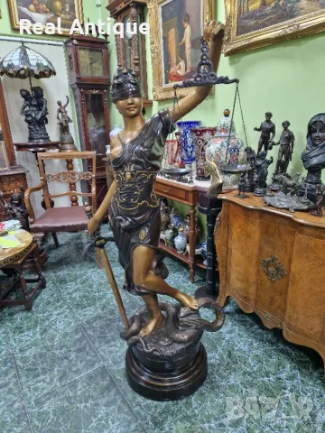 Страхотна огромна бронзова фигура статуетка Темида , снимка 2 - Статуетки - 49103609