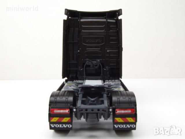 Volvo FH 750 влекач - мащаб 1:24 на Solido моделът е нов в кутия, снимка 7 - Колекции - 42920456