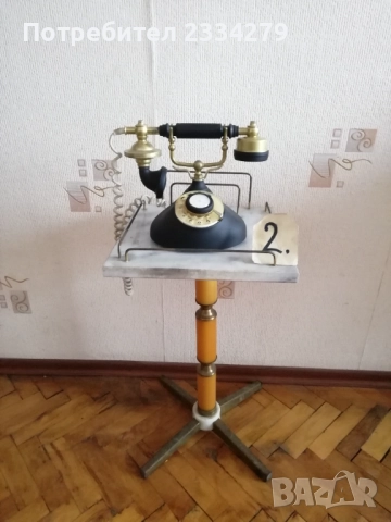 Стари ретро телефони от различни години и различни държави. , снимка 4 - Антикварни и старинни предмети - 52003901