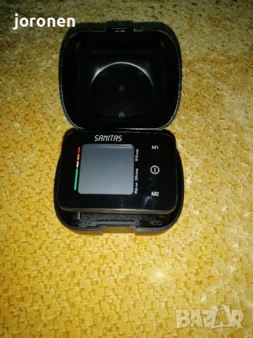 Апарат за кръвно налягане за китка