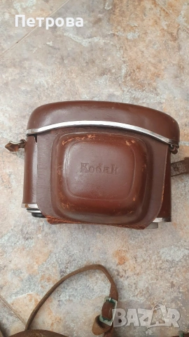 Три броя фотоапарата Kodak, Agfa, Brownie Flash, снимка 2 - Фотоапарати - 54323736