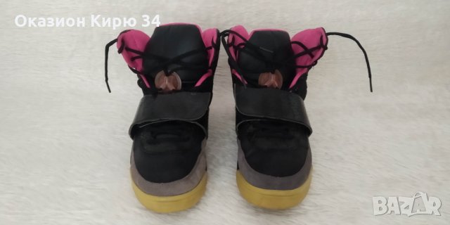NIKE AIR YEEZY 1 BLINK, снимка 2 - Кецове - 29534038