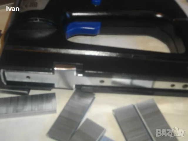 Комбиниран 6-14мм Скоби Пирони Холандски Дърводелски Тапицерски ТАКЕР FERM FET-200 ОТЛИЧЕН, снимка 5 - Други инструменти - 47457893