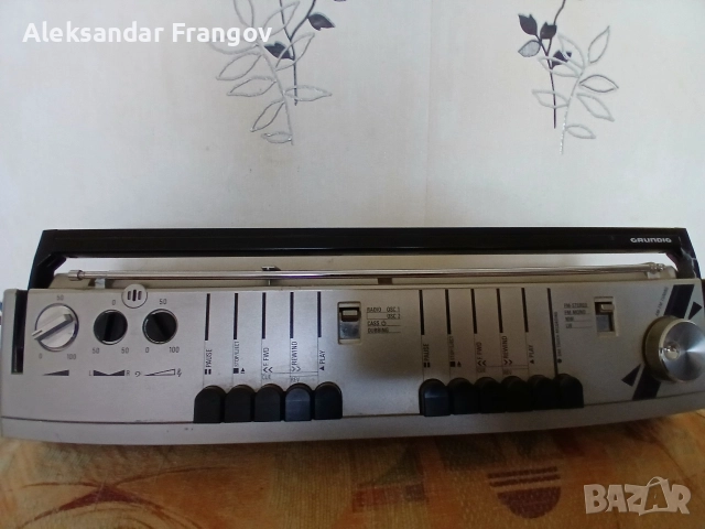 GRUNDIG RR 1100, снимка 3 - Радиокасетофони, транзистори - 52947020
