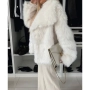 Дамско бяло палто с еко-косъм и голяма яка, снимка 3