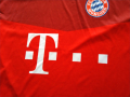 Байерн Мюнхен футболна фен тениска и №9 Левандовски размер М отлична, снимка 3