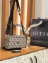 Guess дамски чанти различни цветове , снимка 8