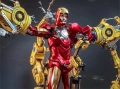 HOT TOYS DELUX Iron Man 2 QS021 Iron Man and Suit-Up Gantry 1/4 Scale Collectible Figure Set, снимка 3