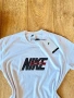 Продавам супер свежа тениска Nike в оверсайз модел с 3/4 ръкав. Цветът е бял., снимка 3