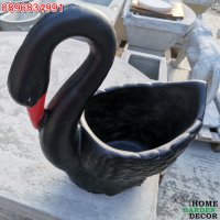 Бетонна кашпа саксия черен лебед, снимка 7 - Саксии и кашпи - 39515456