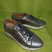 Scott's N 38 Спортни  италиански обувки в лъскав змийски принт , снимка 1 - Дамски ежедневни обувки - 44569051