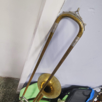 Bb tenor slide trombone - /Germany/ Тенор Цуг Тромбон с твърд куфар, снимка 10 - Духови инструменти - 44699815