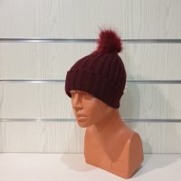 Нова зимна дамска шапка бордо с помпон/пух, снимка 6 - Шапки - 35512621