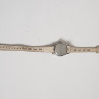 Дамски механичен часовник Tissot, снимка 5 - Антикварни и старинни предмети - 34932426