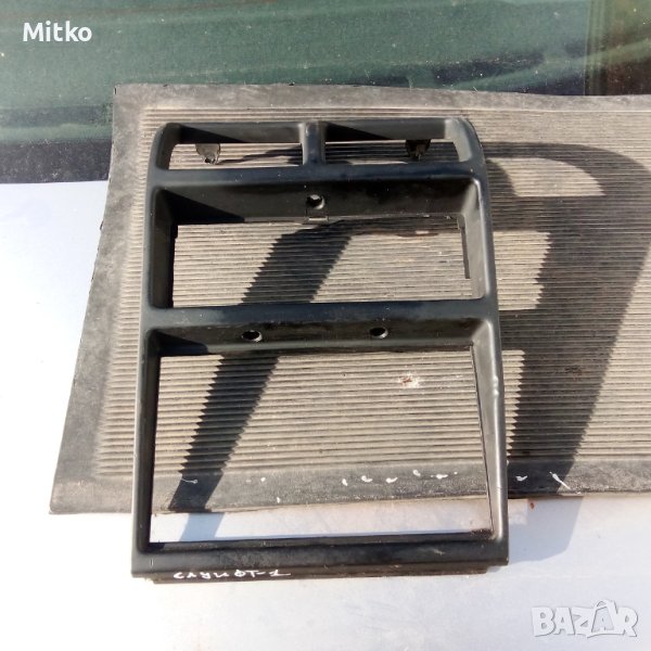 Средна Конзола За Сузуки Суйфт 2000г / Suzuki Swift 2000y, снимка 1