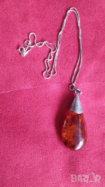 Кехлибарена висулка със сребърен обков и сребърна верижка, снимка 1