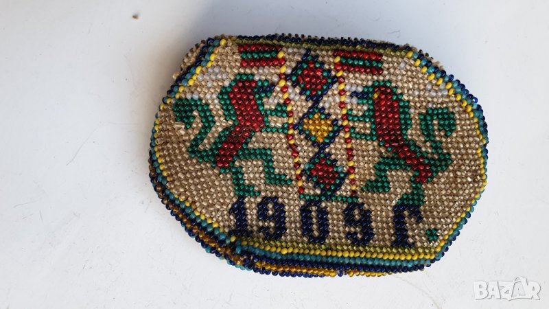 Старо дамско протмоне със стъклени мъниста 1909 година, снимка 1