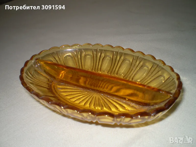 Ритро стъклена купичка лъжичник цвят карамел, снимка 1