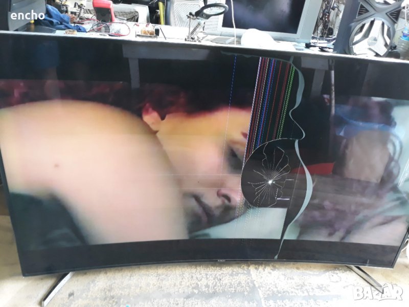 Счупен Samsung UE65HU7100, снимка 1