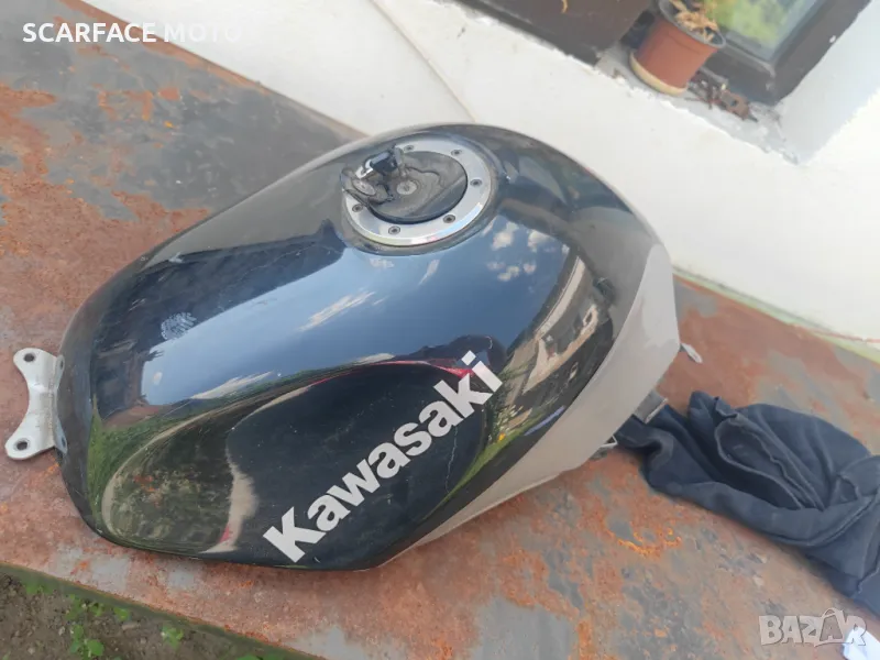 РЕЗЕРВОАР Kawasaki ZZR 600 мотор, снимка 1
