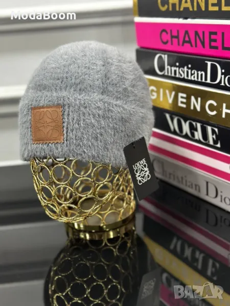 Loewe дамски зимни шапки различни цветове , снимка 1