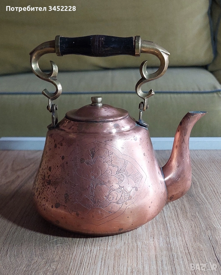 чайник мед с масивна дръжка от бронз за ценители , снимка 1