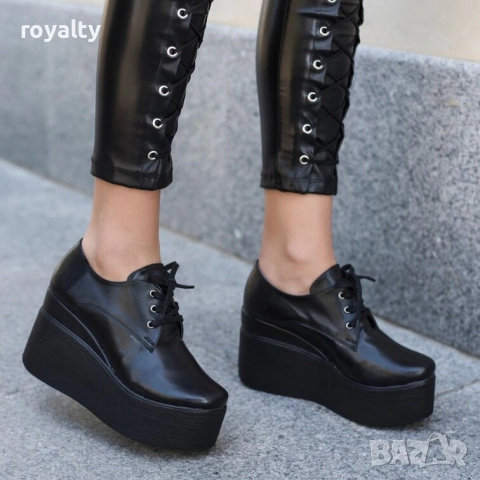 Обувки на платформа - черна кожа