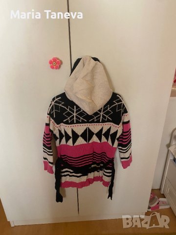 Плетена жилетка с качулка, снимка 3 - Детски пуловери и жилетки - 42923523
