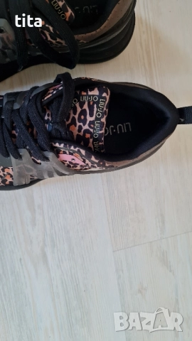 страхотни обувки Liu Jo , снимка 3 - Маратонки - 52508645