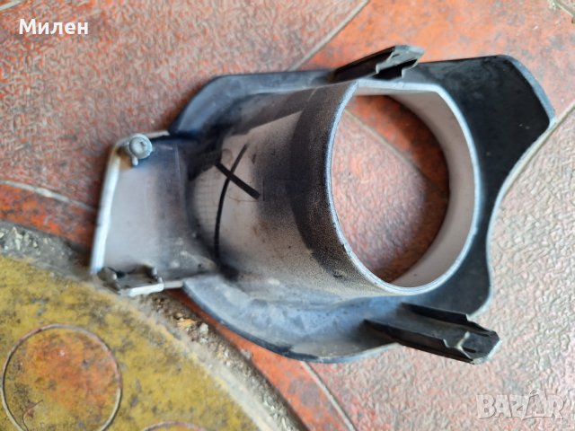 Дясна Декоративна Решетка Около Халогена Форд Рейнджър  2012-2015 Година  Ford Ranger , снимка 3 - Части - 42201094