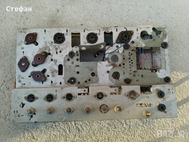 Шаси от лампов усилвател с частите без трансформаторите, снимка 3 - Ресийвъри, усилватели, смесителни пултове - 48537401