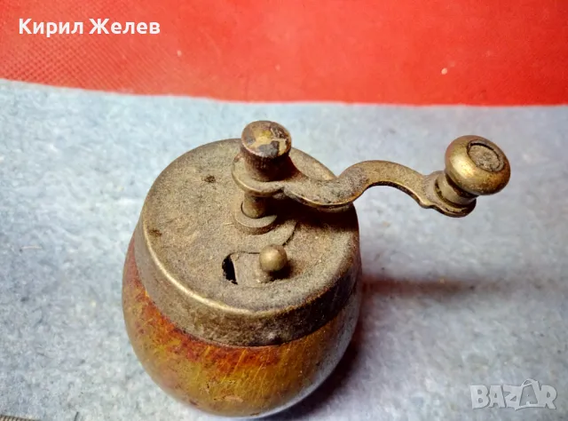 СТАРА ДЪРВЕНА МЕЛНИЧКА Марка РОДИНА За ЧЕРЕН ПИПЕР и ДРУГИ ПОДПРАВКИ 47807, снимка 3 - Антикварни и старинни предмети - 47686377