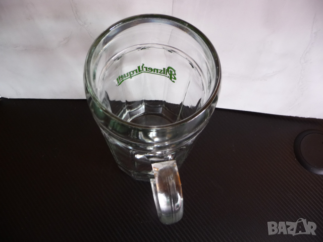 Голяма стъклена халба за бира Pilsner Urquell 1 литър чешка Чехия, снимка 5 - Чаши - 44518617