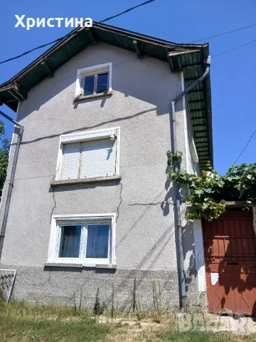 Къща в град Шипка , снимка 2 - Къщи - 55872803