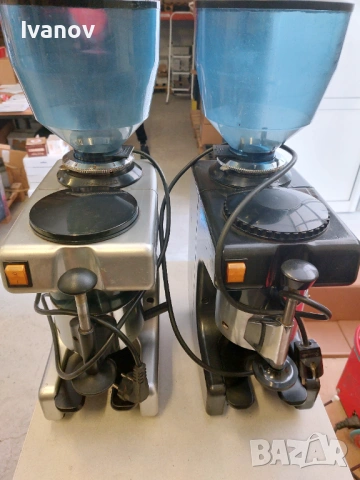 Италиански кафемелачки, снимка 3 - Кафемашини - 49031838