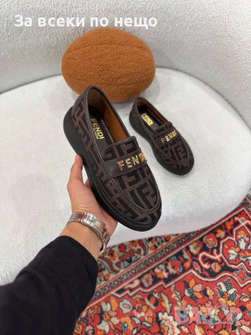 Fendi Елегантни Кафяви Дамски Обувки Тип Мокасини С Дебела Подметка И Златно Лого Код SEM-782