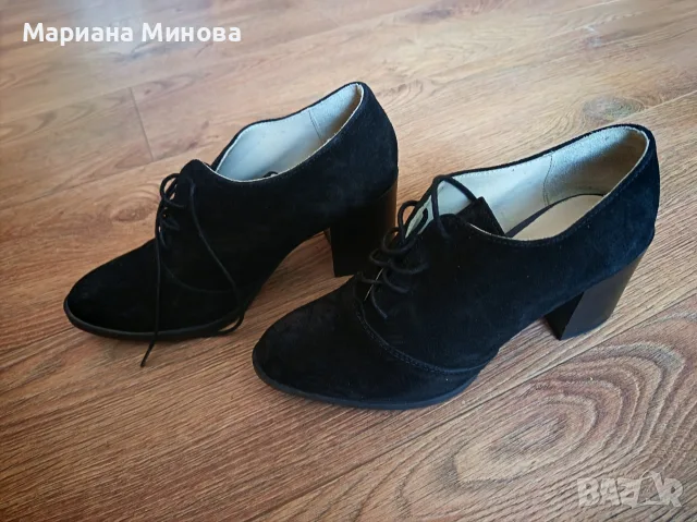 Обувки с връзки "Gabina"