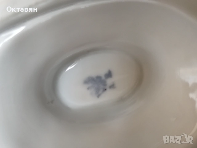 Порцеланова сосиера Антикварна/18-19 век, снимка 2 - Антикварни и старинни предмети - 53008560