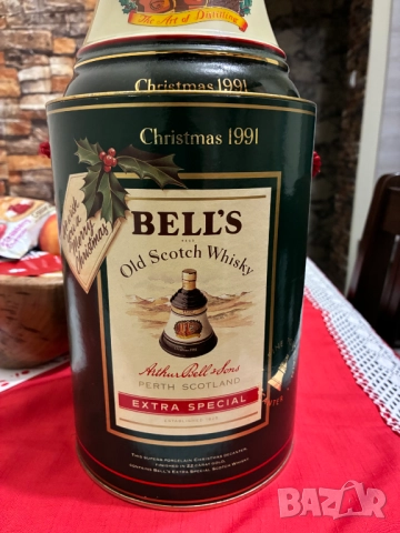 Уиски Белс / Bell's 1991 Christmas Decanter Whisky, снимка 4 - Други ценни предмети - 52680495