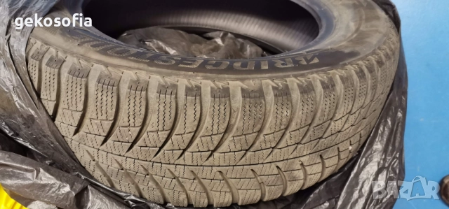 ОТЛИЧНИ Зимни гуми BRIDGESTONE 185/65/R15 - 2 БРОЯ/ без забележки, снимка 4 - Гуми и джанти - 52022509