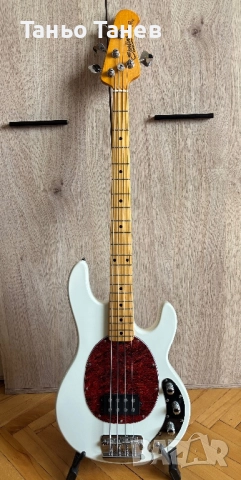 Бас китара Sterling by Music Man RAY24CA