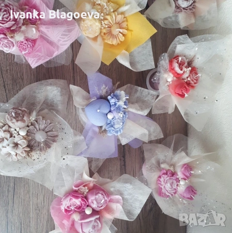 Нежни букетчета от свещи, снимка 2 - Декорация за дома - 53343574