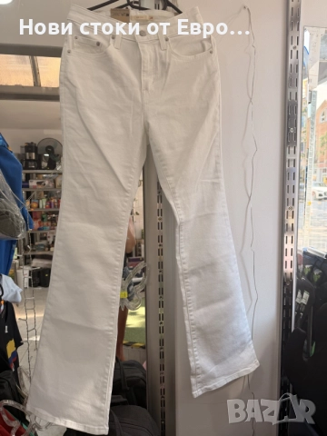 дамски дънки Levi's 726 Flare в чист бял цвят.  Размер: W28 / L32 (S/M), снимка 3 - Дънки - 55792170