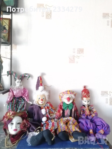 Стари порцеланови венециански и немски кукли,клоуни и Арлекин. 