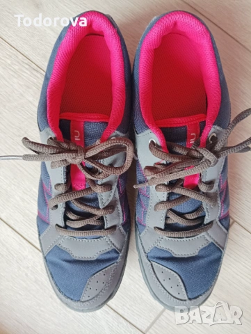 Дамски туристически обувки за преходи nh100