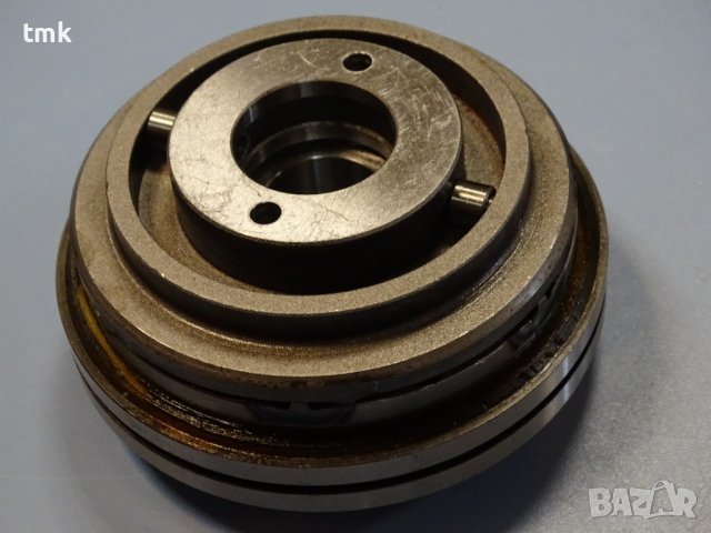 Съединител електромагнитен зъбен Pohony 374107E1 electromagnetic clutch, снимка 2 - Резервни части за машини - 37999862