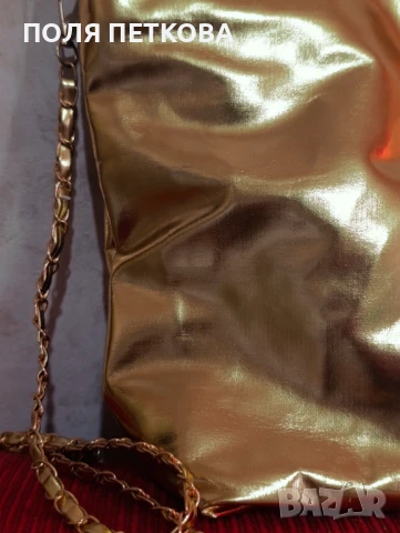 Златна чантичка, снимка 2 - Чанти - 50845010